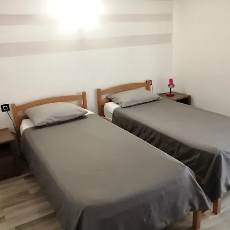 Isabel Apartment *