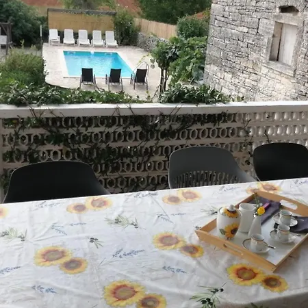 Isabel Appartement *