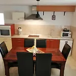 Isabel Apartment Zminj