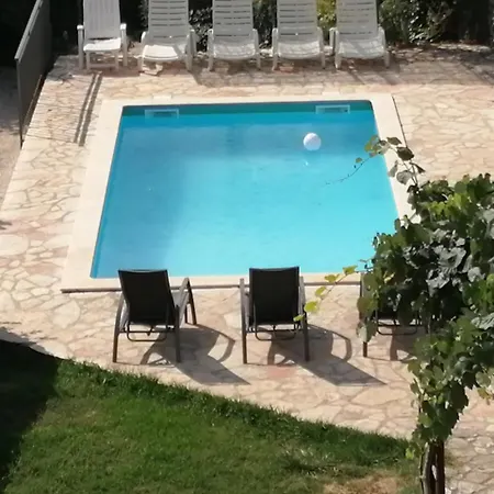شقة Isabel